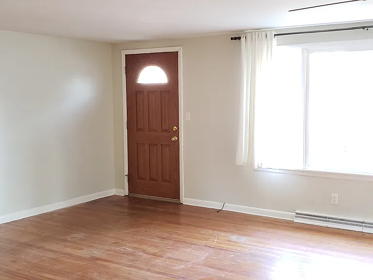 1810 Virginia St — Photo 3