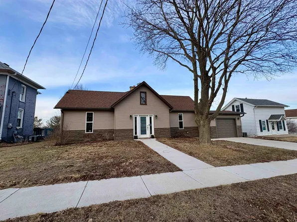 436 Hubbard St, Winslow, IL 61089