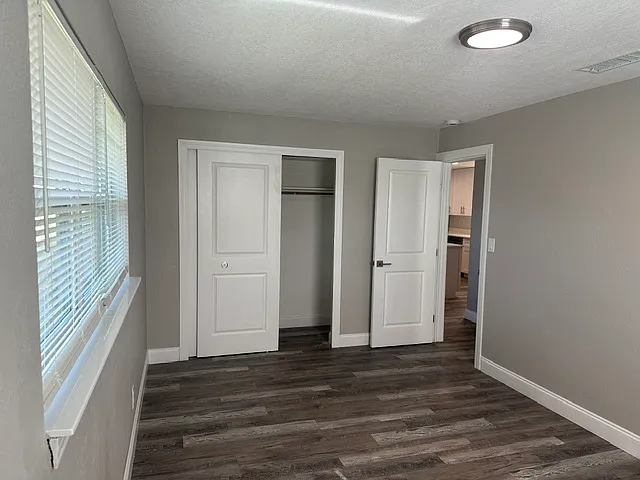 11525 81st Pl — Photo 21