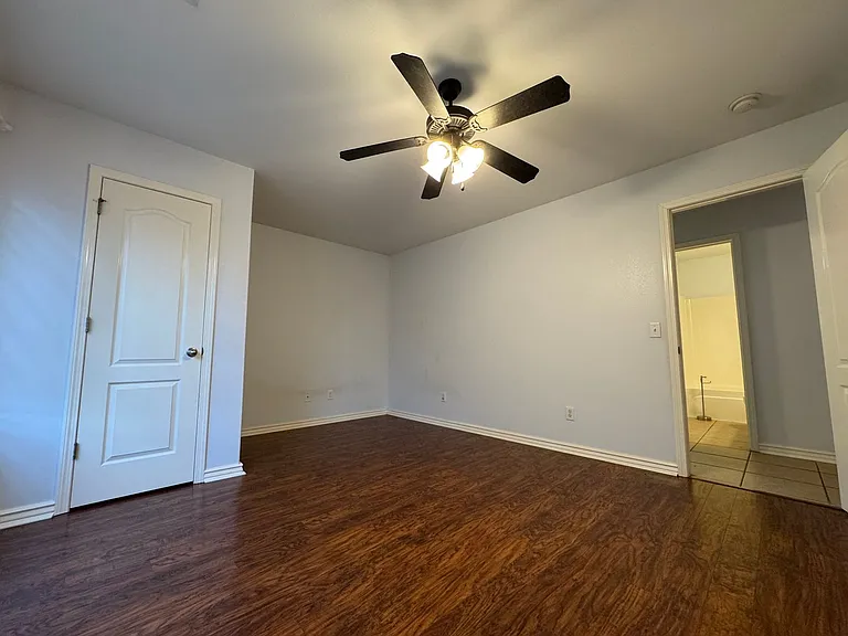 3905 W Amour Dr — Photo 12