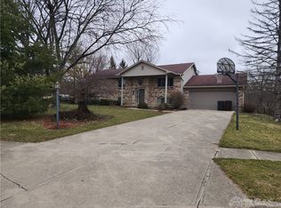 1742 Loch Ness Ct, Dayton, OH 45432