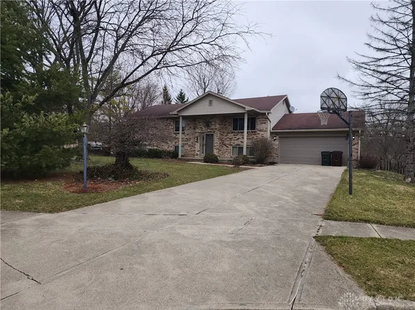 1742 Loch Ness Ct, Dayton, OH 45432