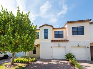 20944 NW 1st St, Pembroke Pines, FL 33029