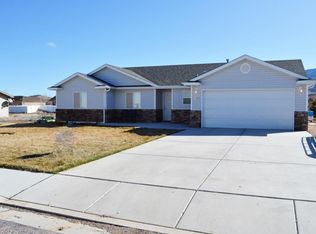 4516 N Gold Dust Trail St, Enoch, UT 84721