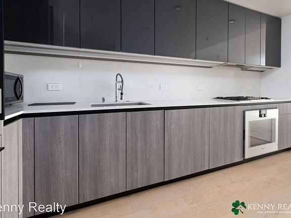 4th image of 201 Folsom St #3B