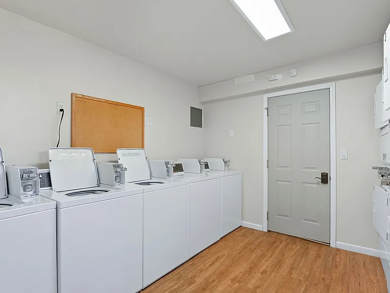 Eagles Landing Apartments — Photo 55