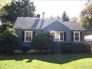 1st image of 615 10th Ave