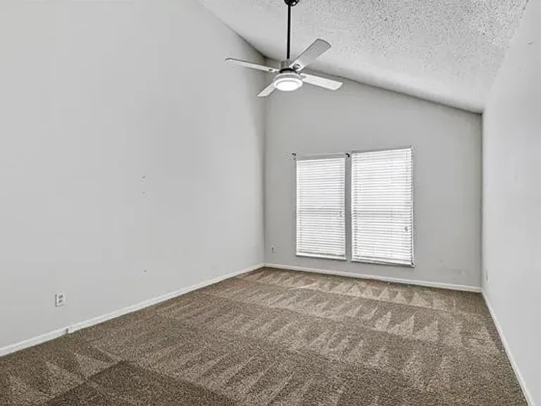 13330 Walnut St — Photo 13