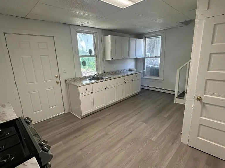 9 E Main St #9 — Photo 3