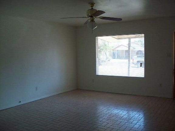 4th image of 217 Citriana St