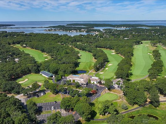 3rd image of 21 Clubhouse Drive