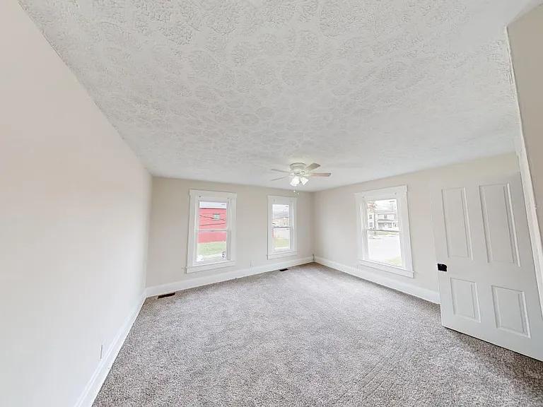 281 Walnut St — Photo 14