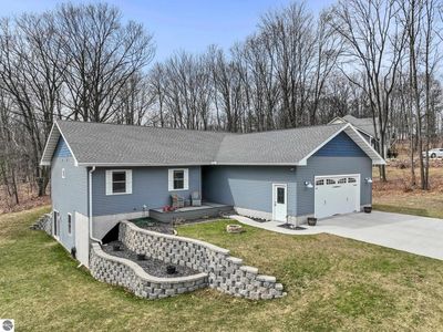 305 Bramblewood Dr, Cadillac, MI, 49601