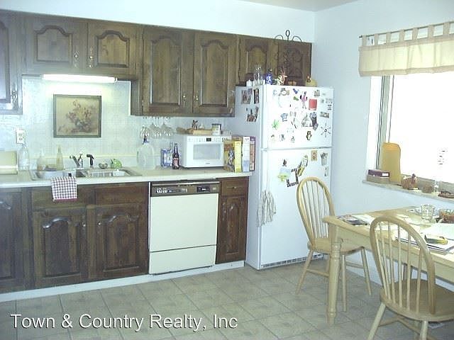 2nd image of 2022 Monterey Rd