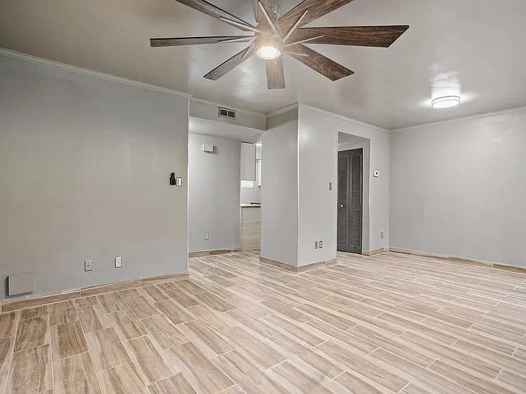 602 Dylan Ct — Photo 11