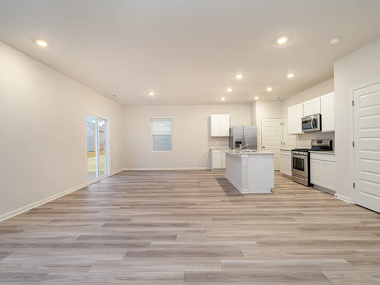 1052 Baltusrol Ln — Photo 9