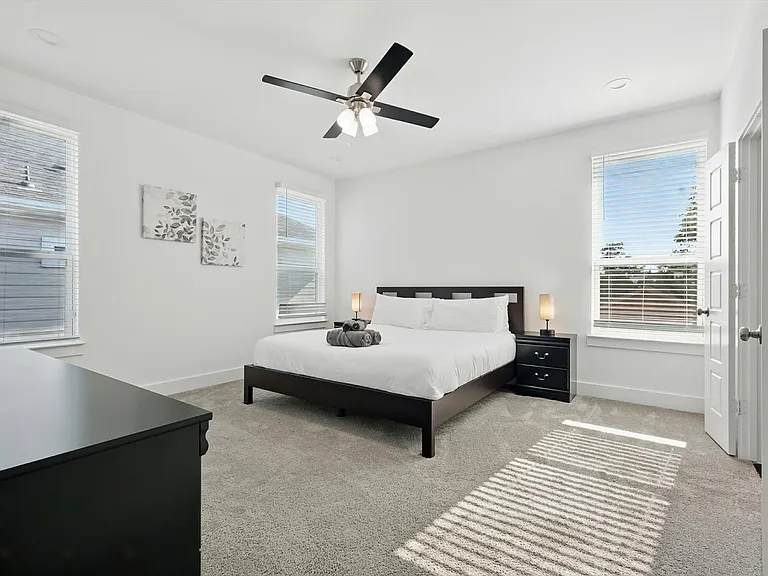 3129 Rutz St — Photo 13