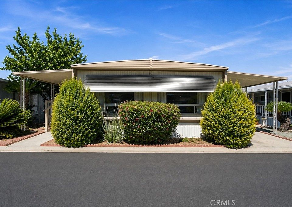 1st image of 8811 Canoga Ave Space 225