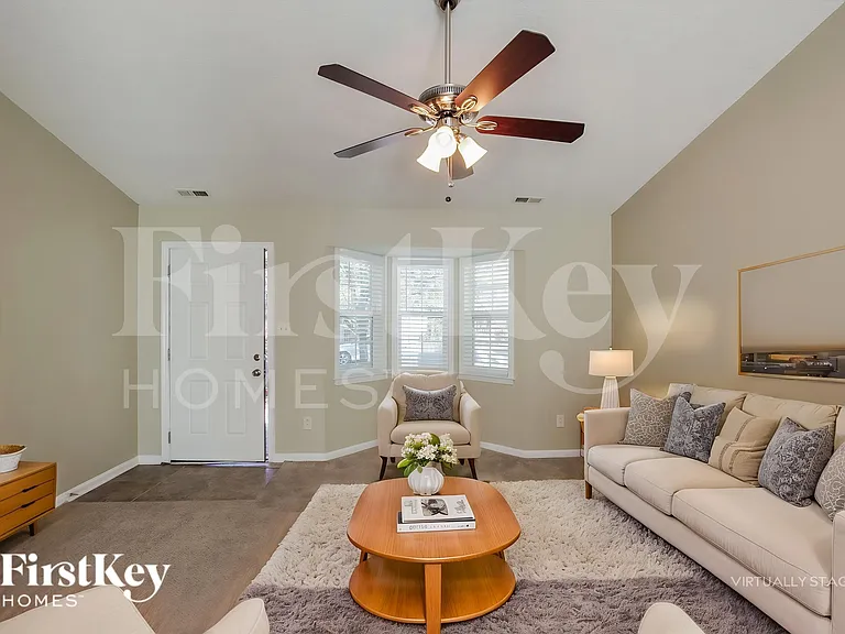 3204 Faircroft Way — Photo 5