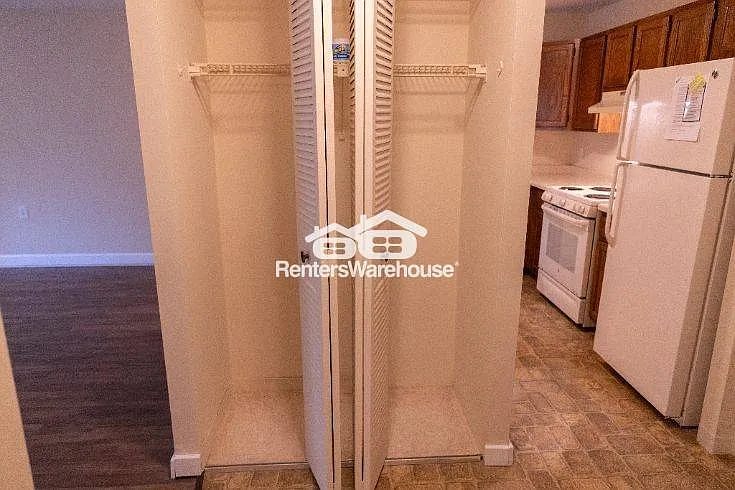 6615 Lake Shore Dr S #115 — Photo 10