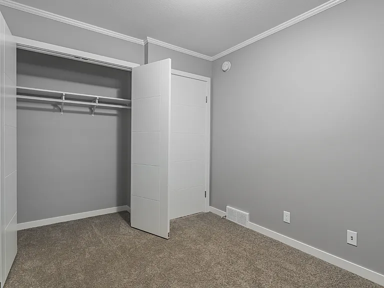 107 Thode Ave — Photo 42