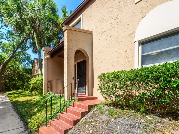 331 Greencastle Dr, Jacksonville, FL 32225