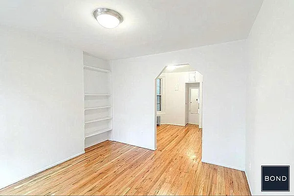 Rented by Bond New York | media 6