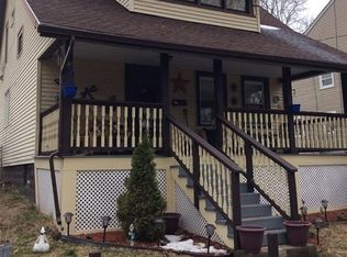 22 Byron St, Springfield, MA 01109