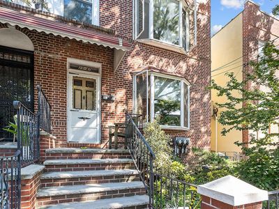 2347 Crescent St, Long Island City, NY, 11105