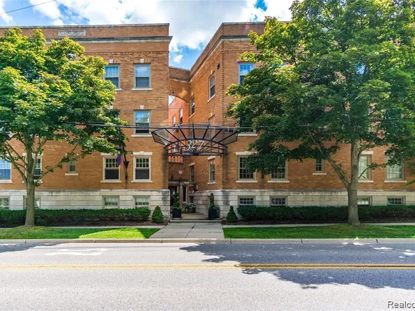 327 Southfield Rd APT 1CS, Birmingham, MI 48009