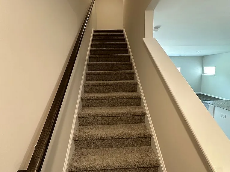 304 S Lake Ct — Photo 8