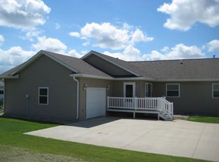 412 S 4th Ave, Castlewood, SD 57223