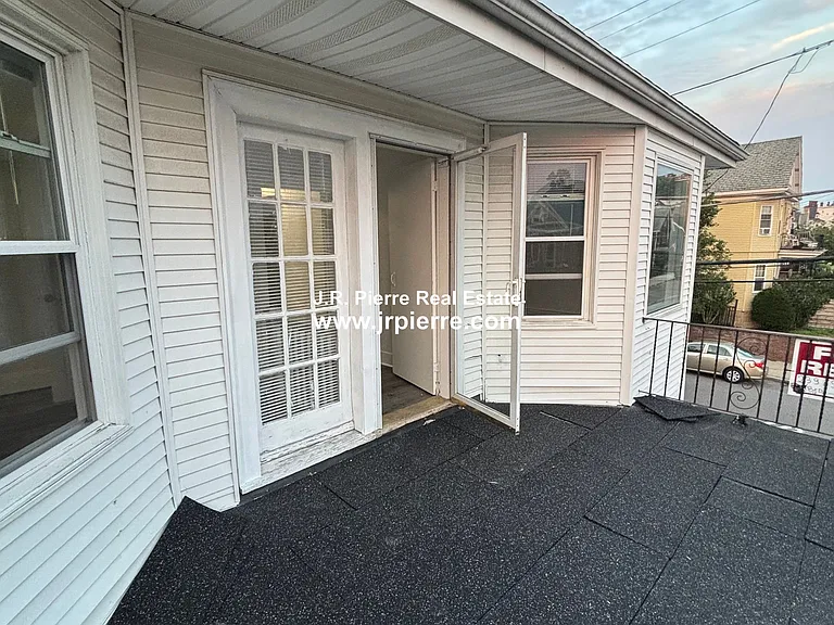 560 Main St #2 — Photo 13