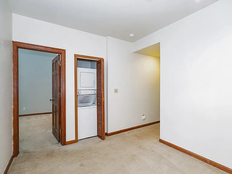 Barr Terrace Apartments — Photo 24