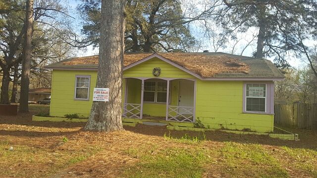 1st image of 1600 W 28th Ave