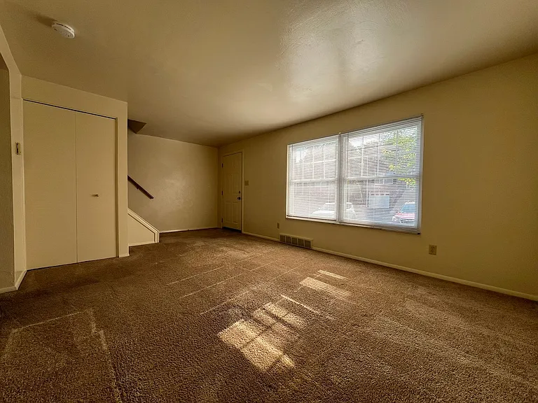 442 Mower Dr #D — Photo 3