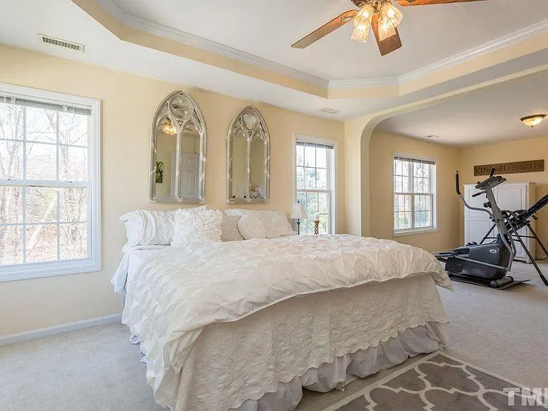 2501 Becketts Ridge Dr — Photo 11