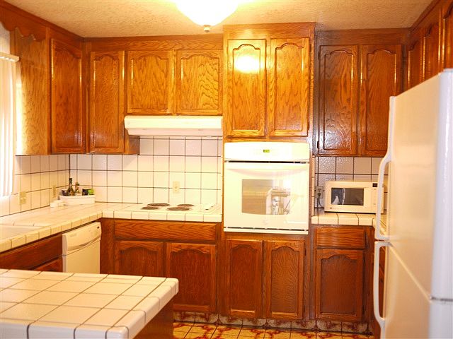 2nd image of 1370 Whitton Ave