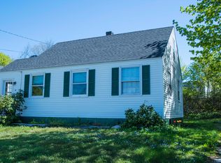 18 Orchard Rd, Cape Elizabeth, ME 04107