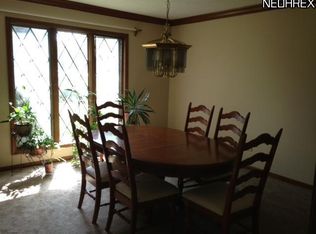 18362 N Salem Row, Strongsville, OH