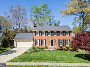 8306 Crown Court Rd, Alexandria, VA 22308