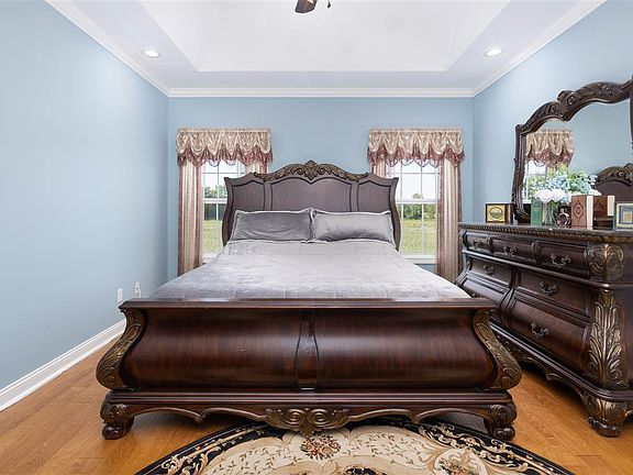 5th image of 5392 Green Ash Dr