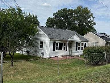 2nd image of 6010 Kano St