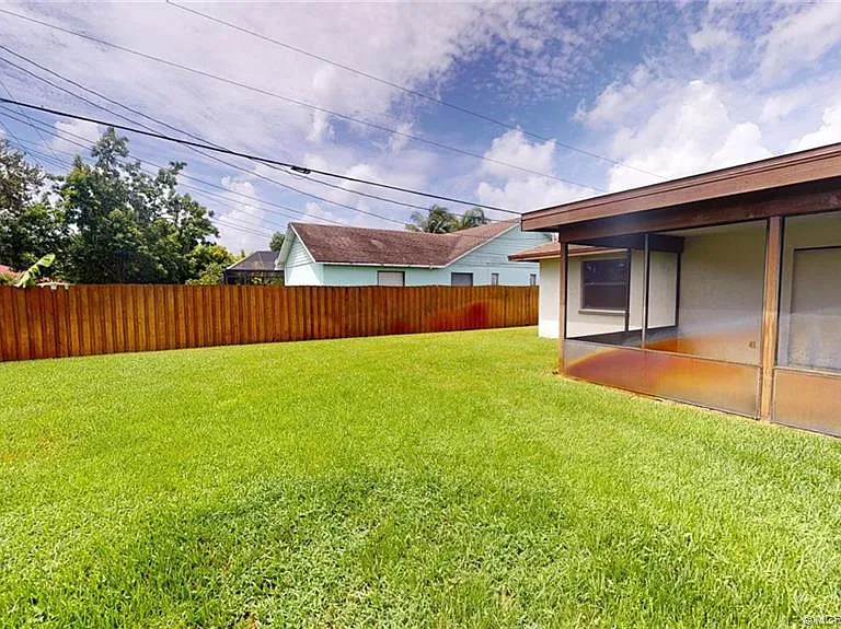 2881 SE Nance St — Photo 30