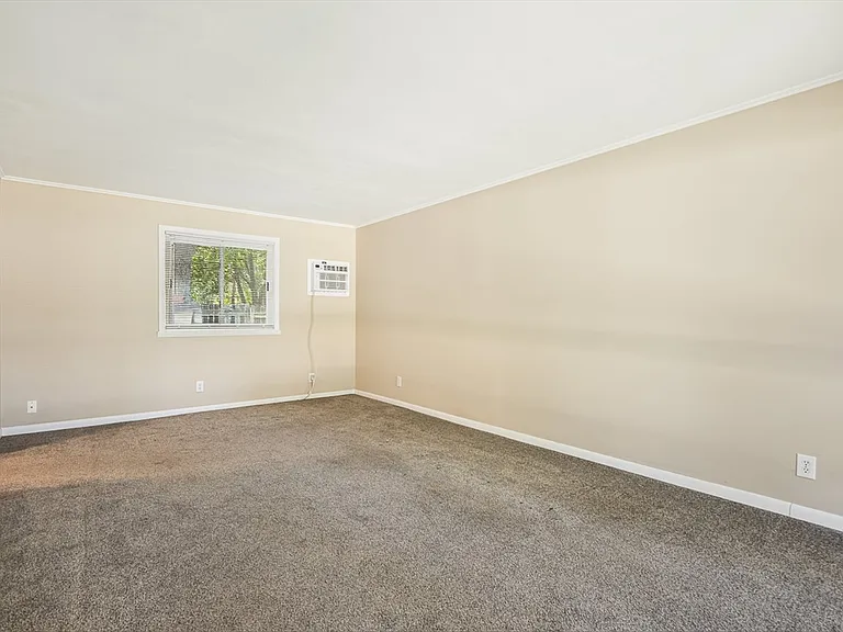 3735 Highcrest Rd — Photo 13