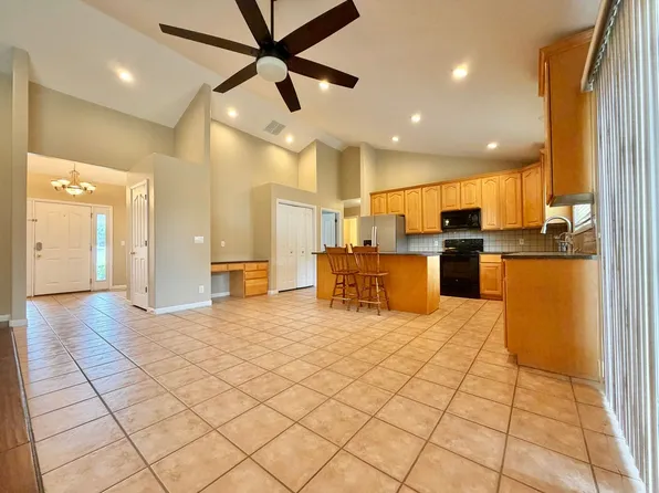 961 E Golden Pheasant Dr, Draper, UT 84020