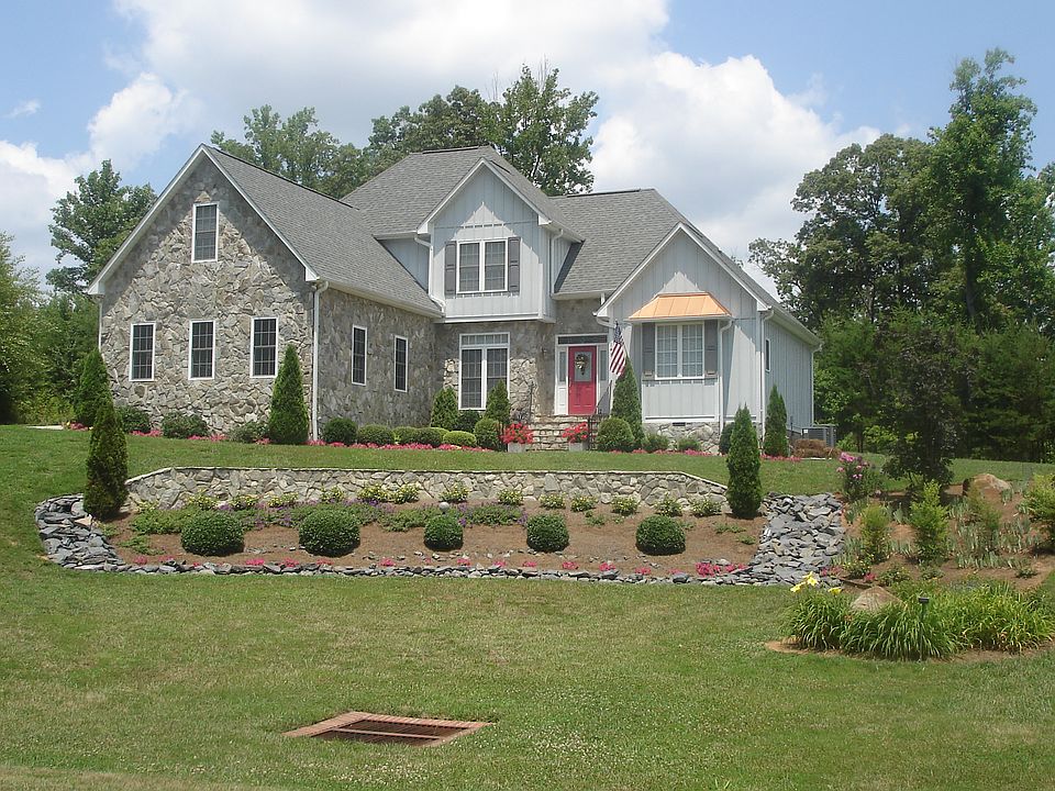 1st image of 145 Gleneagle Dr