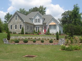 145 Gleneagle Dr, Eden, NC 27288
