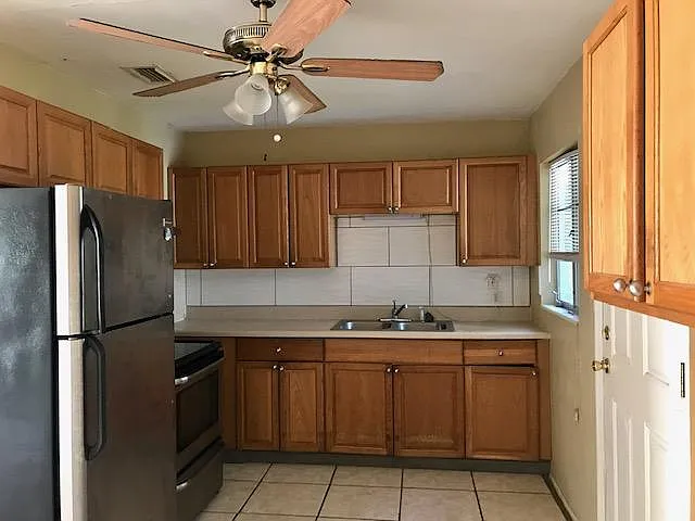 3013 Desoto Way S — Photo 4