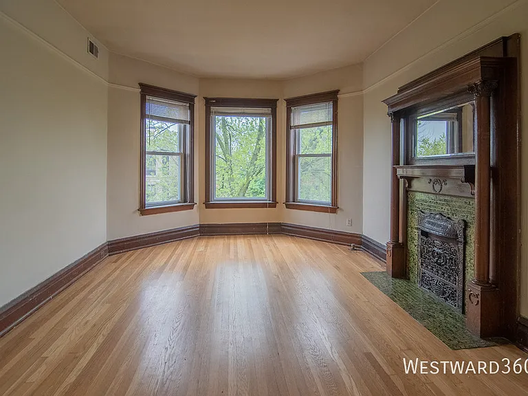 3732 N Wayne Ave #3 — Photo 4